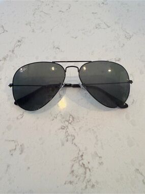 Ray-Ban Aviator Sunglasses - Black Frame, Dark Gray Lenses
